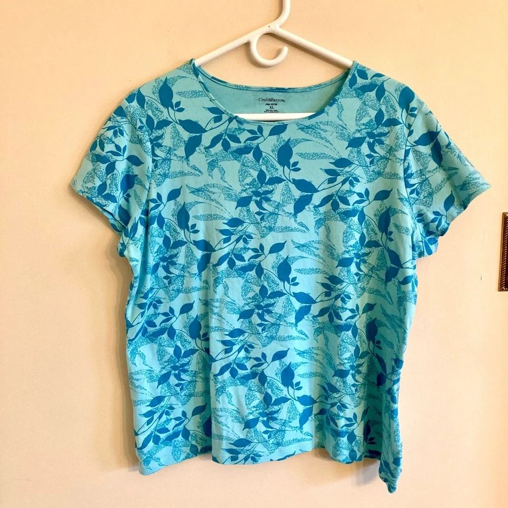 Women’s Tops Bundle - Picture 6 of 16